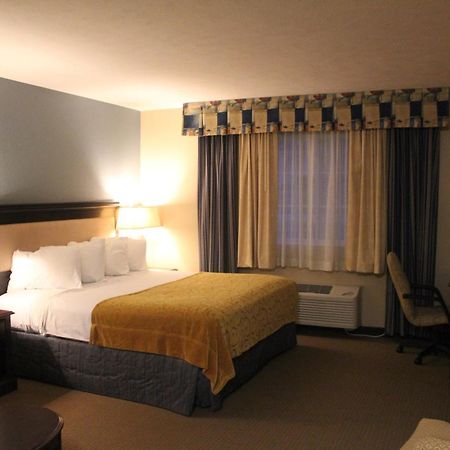 Green Acres Hotel Pittsfield Zimmer foto