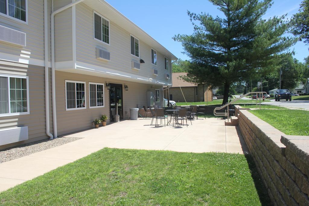 Green Acres Hotel Pittsfield Exterior foto